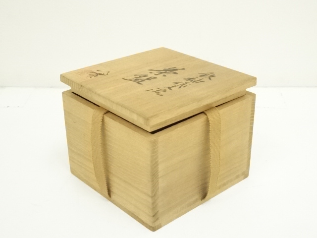 茶道具 西川実造 白釉流飛文 茶碗 共布 共箱 京焼 和食器(K-YC485) 楽天市場】【中古】【茶道具】京焼 西川実造 白釉流飛文茶碗（共